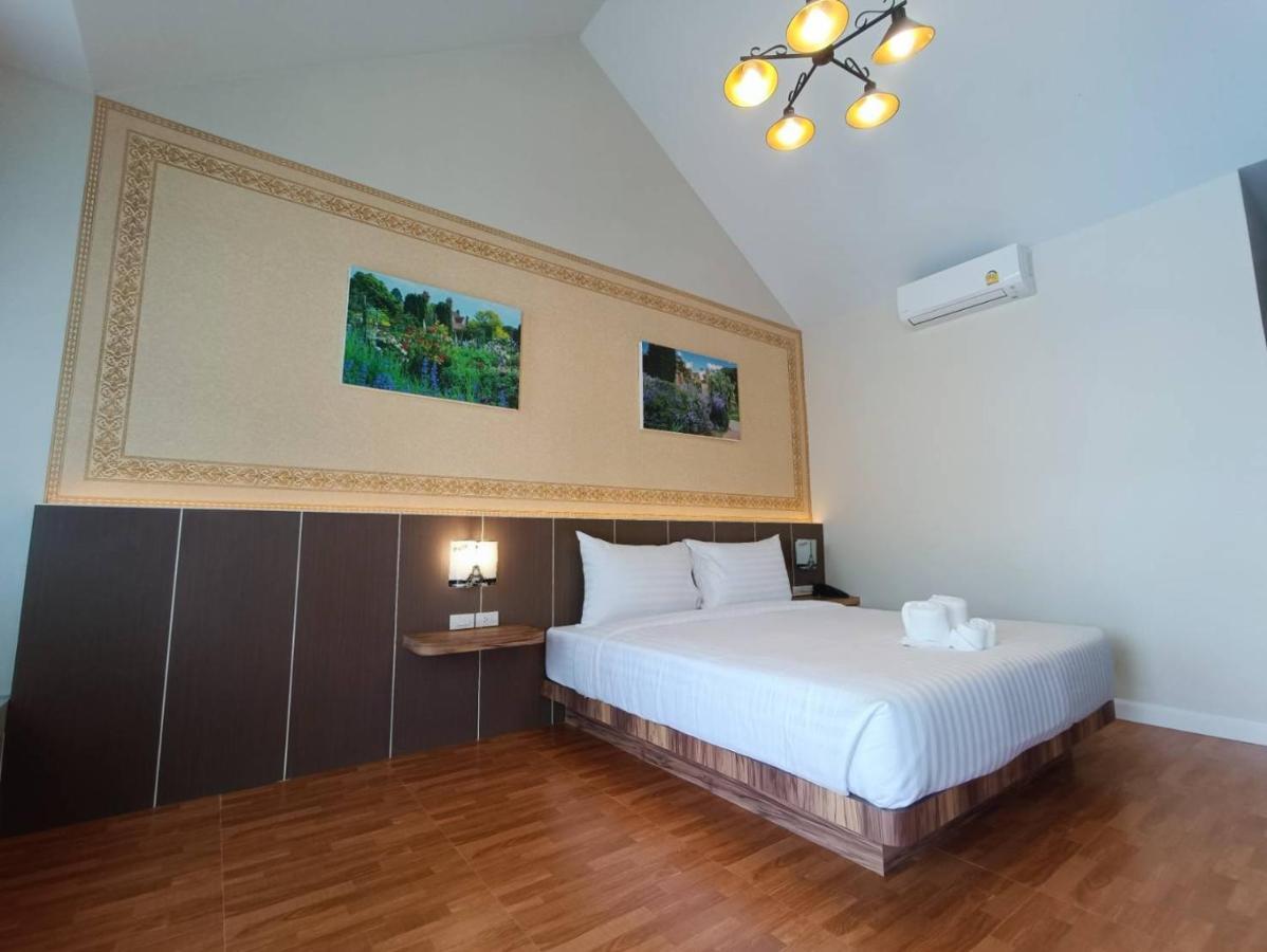 English Resotel : อิงลิช รีโซเทล Nakhon Si Thammarat Ngoại thất bức ảnh